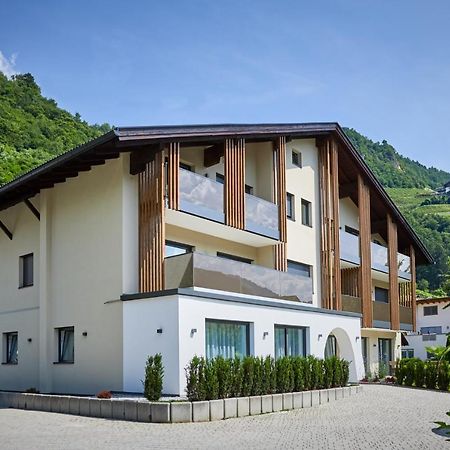 Residence Laitacherhof: Modern Alpine Retreat with Pool and Sauna Chiusa Exterior photo